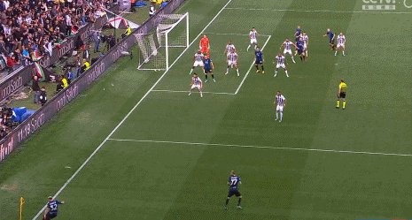 1651421658606017602.gif 国米11.gif